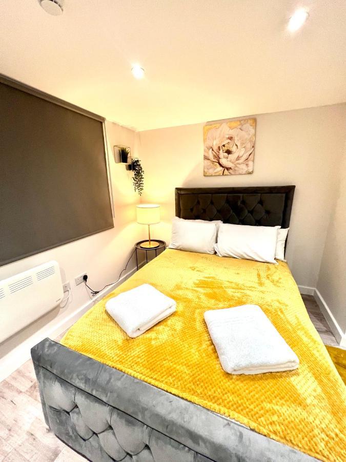 Golden Residences - Oakway Feltham Exterior foto